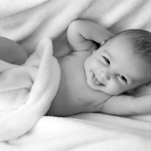 cura e stimolazione del bambino con tecniche di massaggio