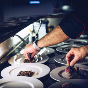 la scuola di cucina permette di conoscere gli alimenti e le basi per le ricette